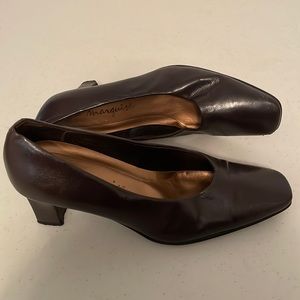 Vintage Marquise Brown Leather Square Heel Princess SZ 9M Pumps Heels